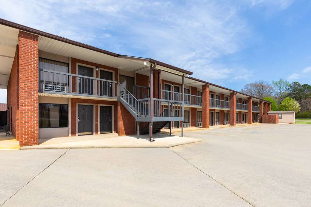 Days Inn by Wyndham Childersburg Sylacauga - photo 7