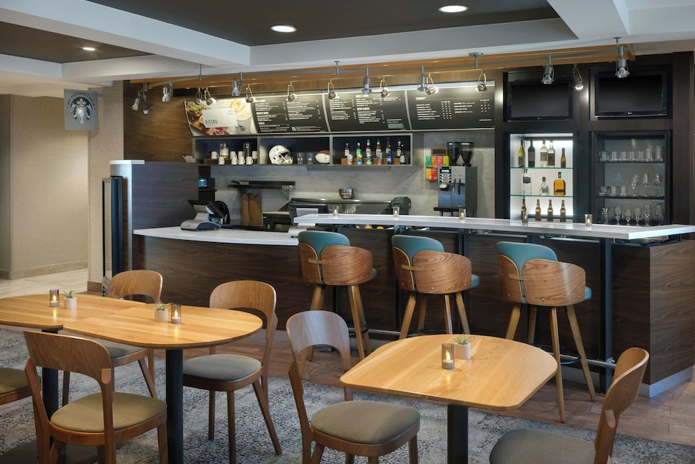 Courtyard by Marriott Springfield Airport - photo 41