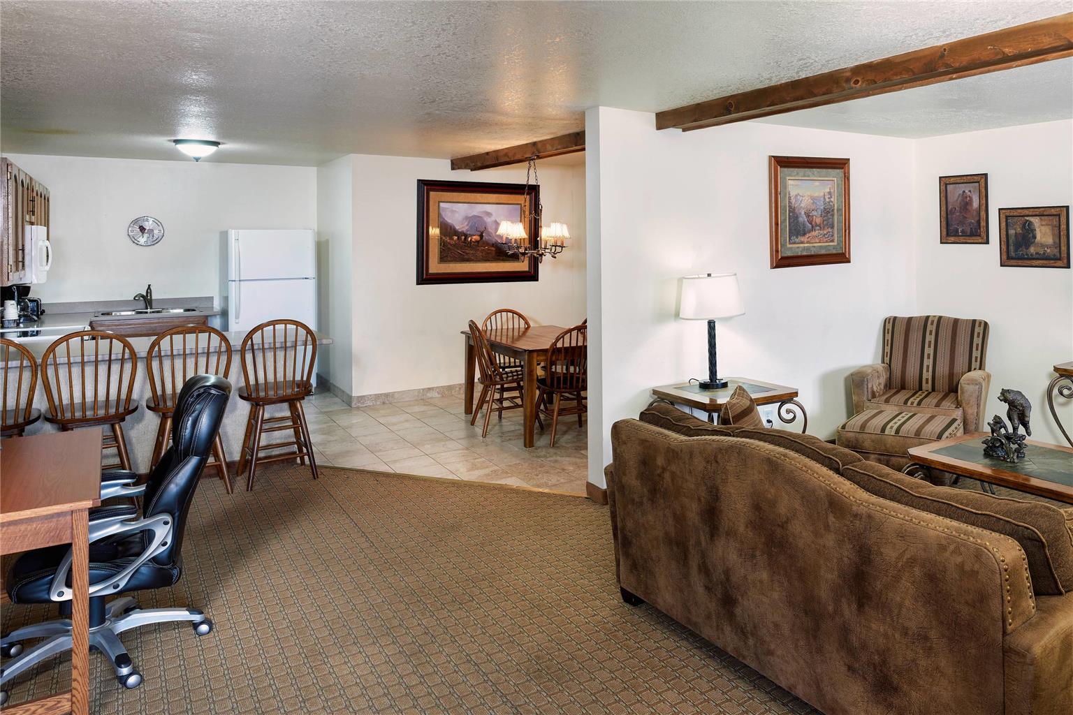 Ridgeline Hotel at Yellowstone an Ascend Collection Hotel - photo 6