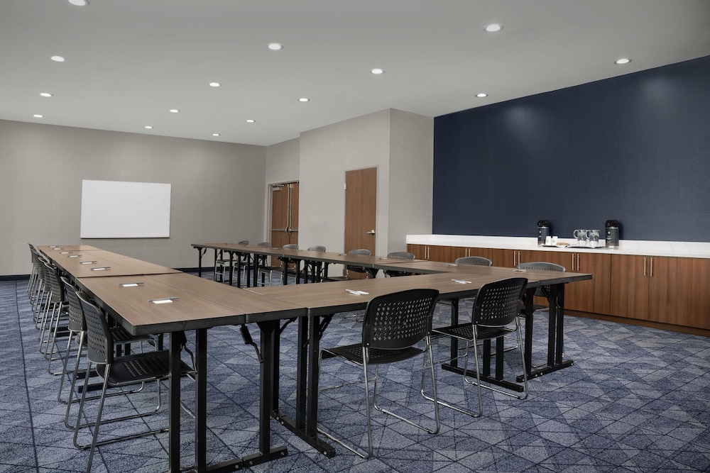 Courtyard by Marriott Northport University of Alabama - photo 29