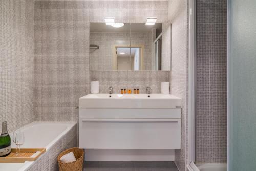 Aude De Mer near the beach with free garagebox — 4-Star Luxury Hotel in Nieuwpoort, Belgium