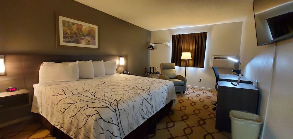Cottonwood Inn and Conference Center - photo 9
