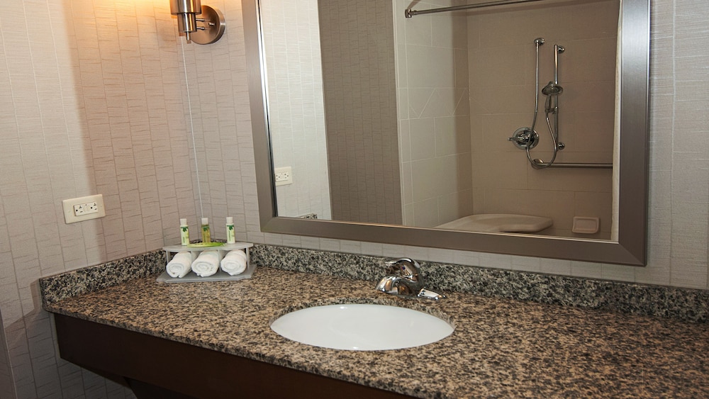 Holiday Inn Express & Suites Wichita Northeast by IHG - photo 13