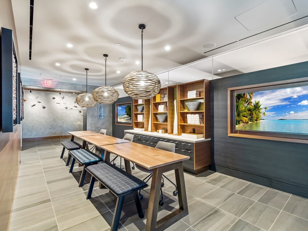 Global Luxury Suites at Reston Town Center - photo 100
