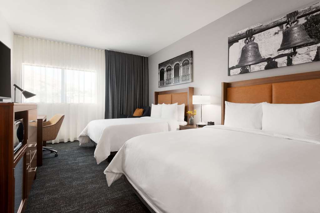 La Quinta Inn & Suites by Wyndham San Luis Obispo Downtown - photo 33
