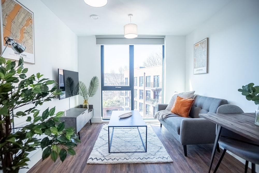 Great Central Apartments by Opulent — 4-Star Luxury Hotel in Sheffield, United Kingdom