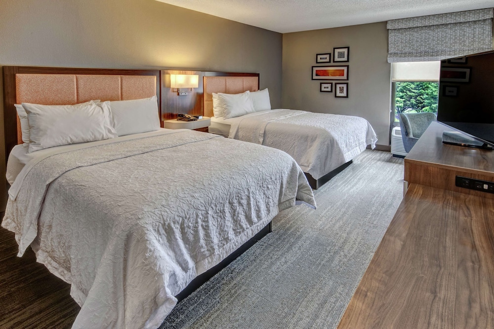 Hampton Inn Elizabeth City - photo 17
