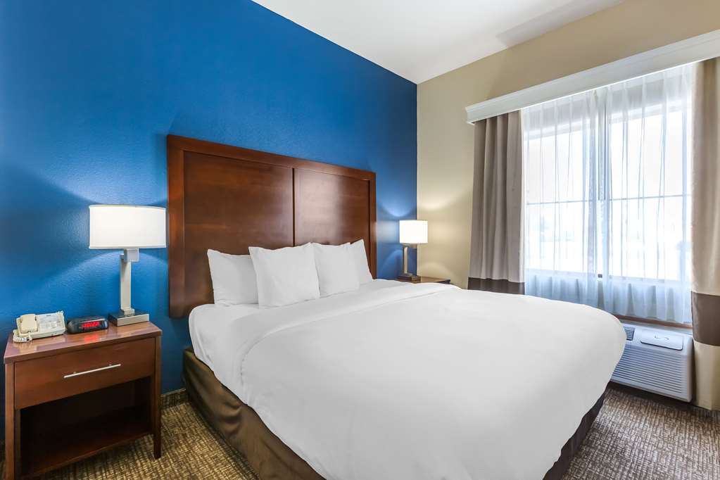 Comfort Inn & Suites Yuma I 8 - photo 22