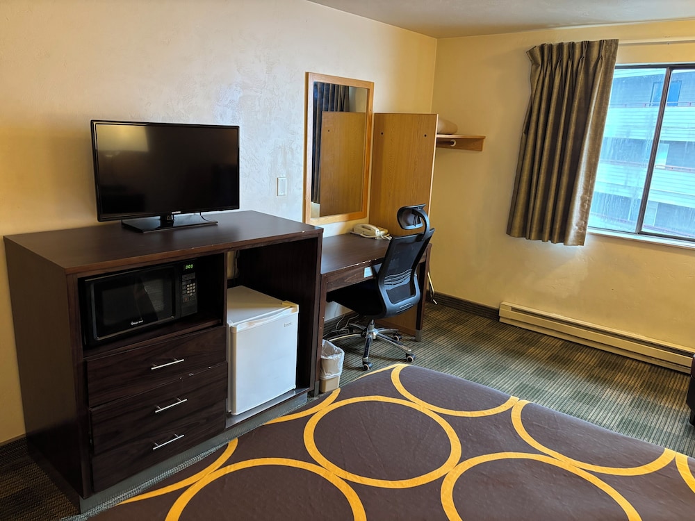 Super 8 by Wyndham Ketchikan - photo 18