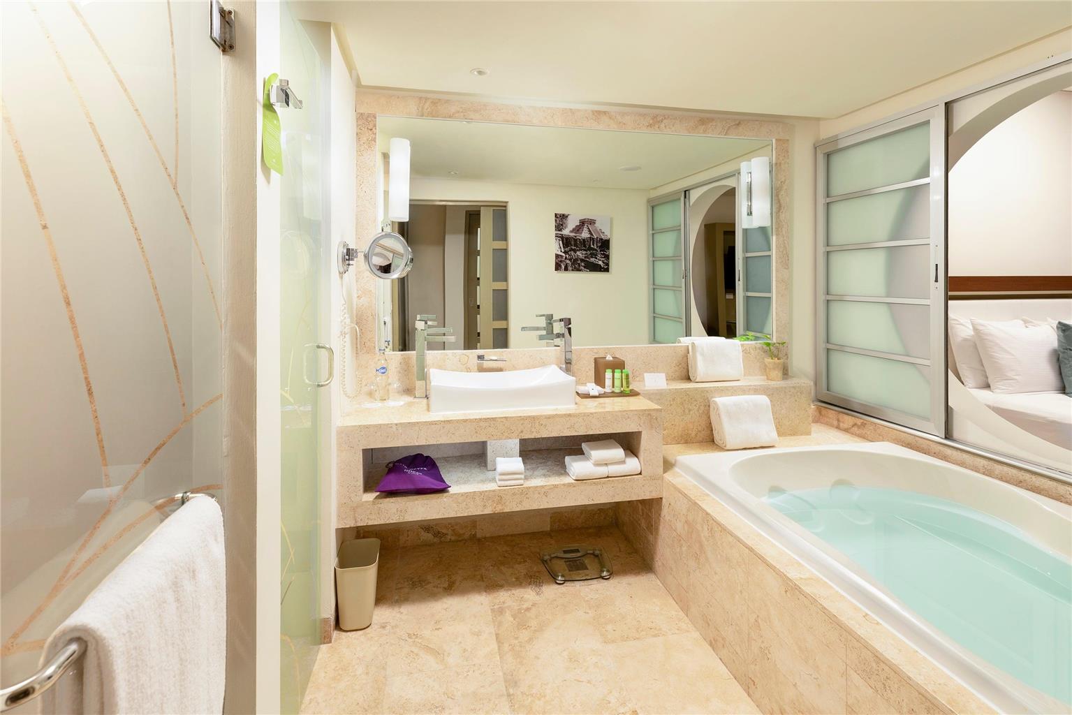 Guest room