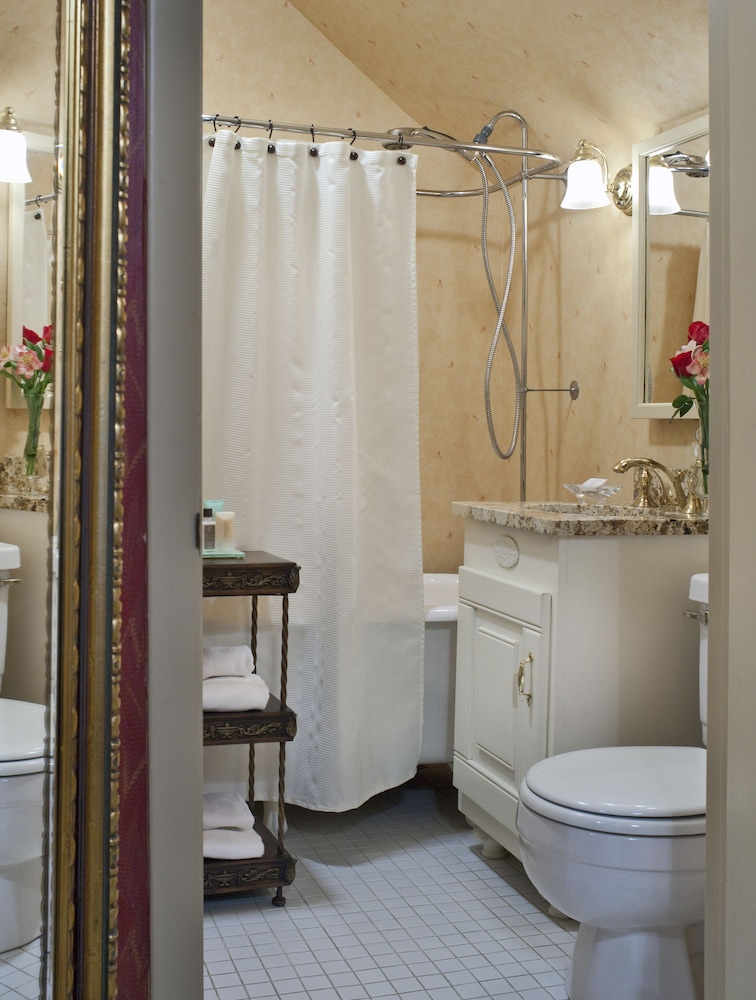 Albemarle Inn - photo 48