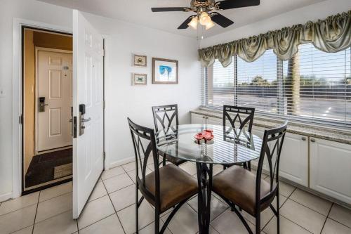 Seaspray Condos 111A — 4-Star Luxury Hotel in Fort Walton Beach, United States