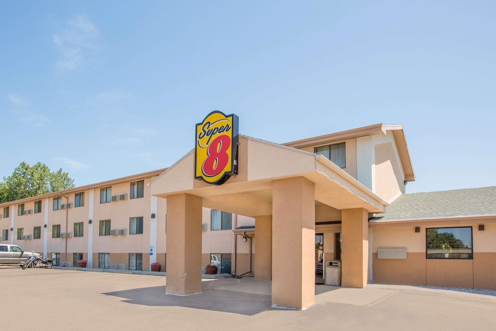 Super 8 by Wyndham Sioux City Morningside Area - photo 17