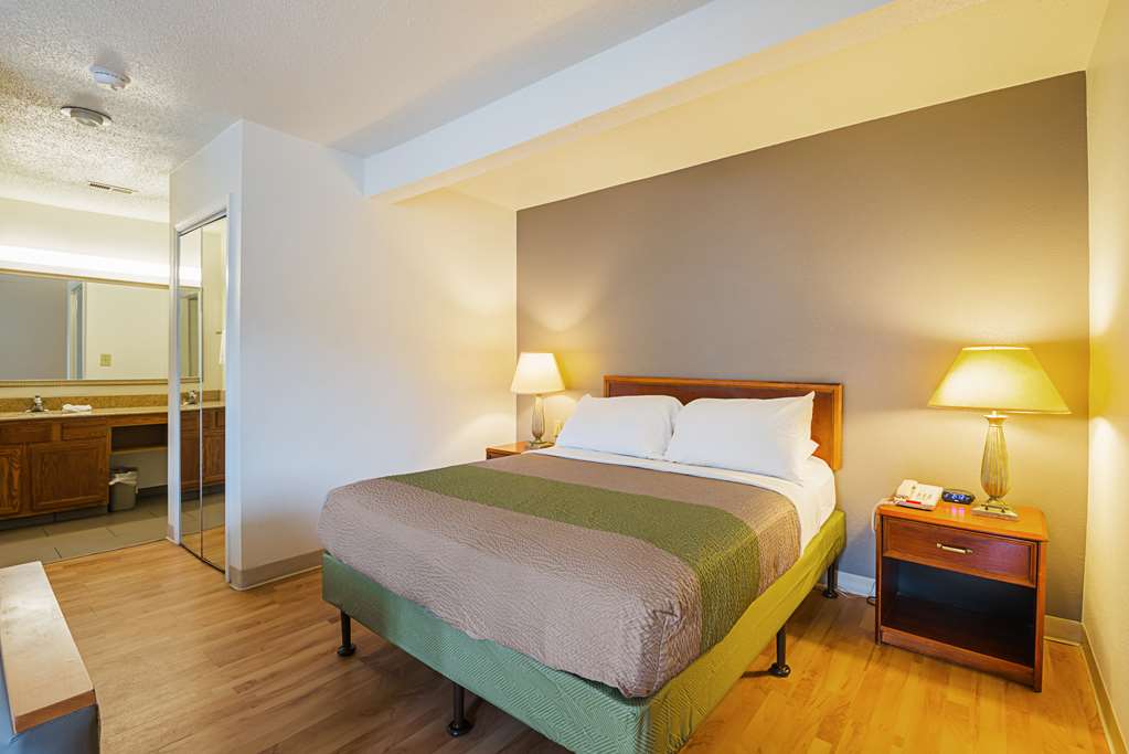 Studio 6 Extended Stay Greensboro NC - photo 7