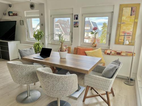 3SZ Penthaus Luna am Sandstrand mit Meerblick & Balkon — 4-Star Luxury Hotel in Luebeck, Germany