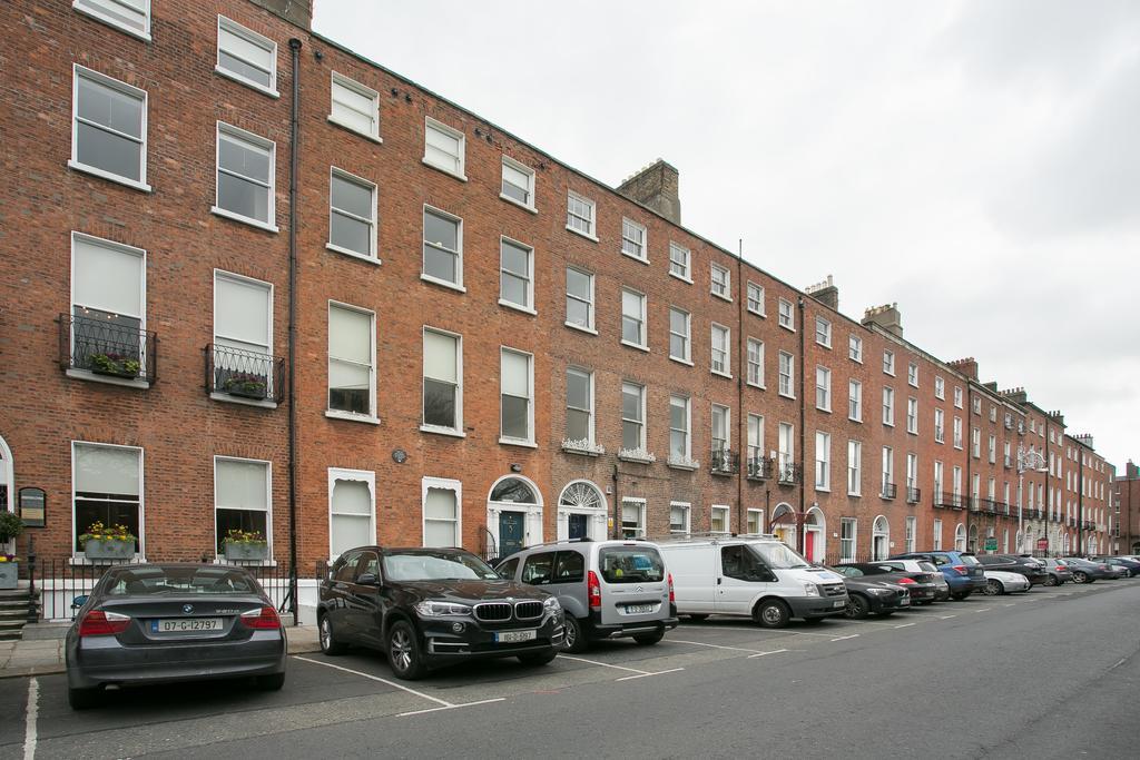 Georgian Square Apartments — 4-Star Luxury Hotel in Dublin, Republic of Ireland