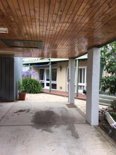 A2 9A in the East Suburb — Mitcham — photo 2