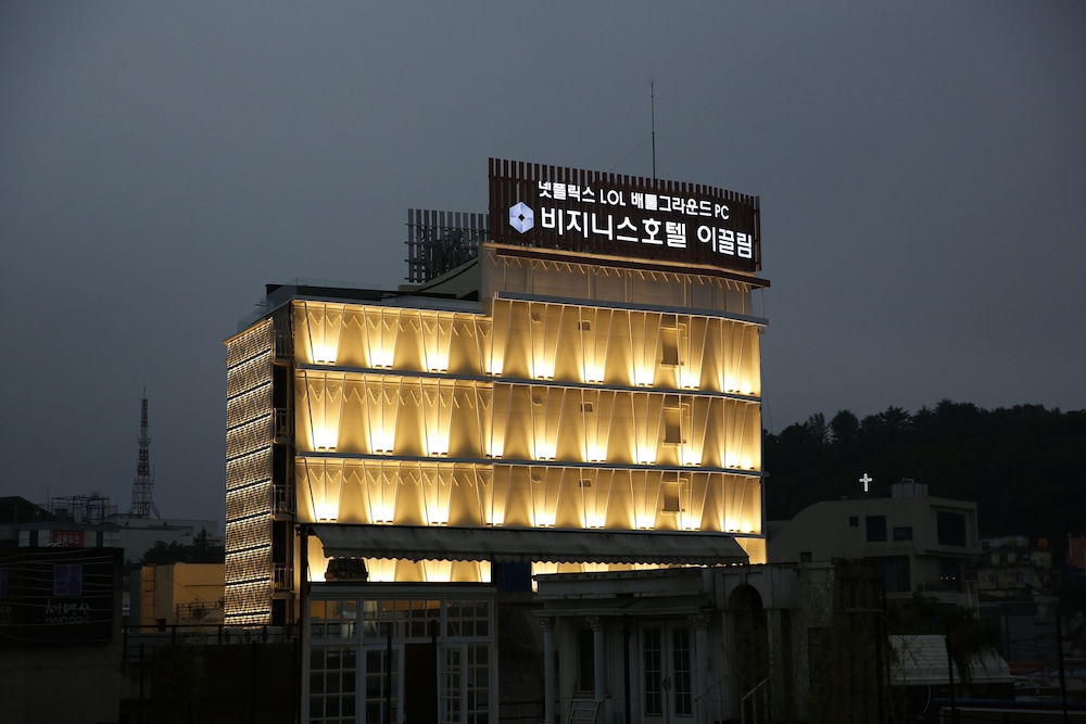 Ekklim Business Hotel — hotel in Gwangju