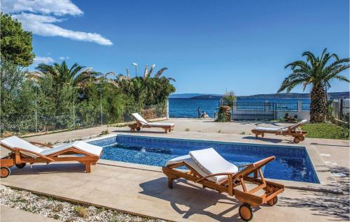 Five Bedroom Holiday Home In Kastel Stafilic — 4-Star Luxury Hotel in Kastel Stafilic, Croatia