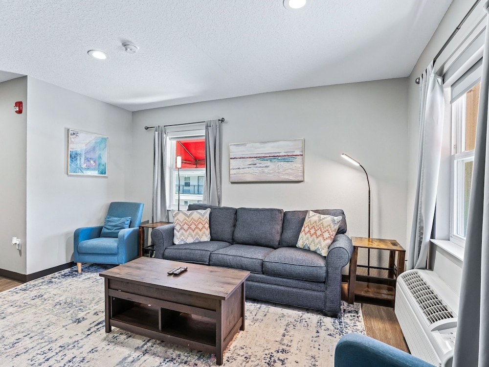 Baymont by Wyndham Ocala Suites - photo 12