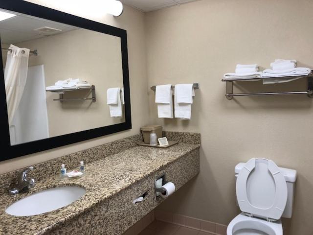 Inn at Clinton - photo 24