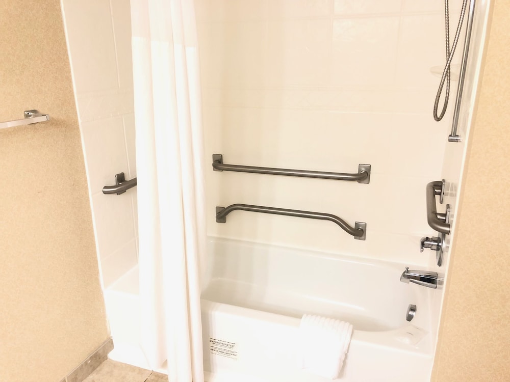 Country Inn & Suites by Radisson Greenville NC - photo 22