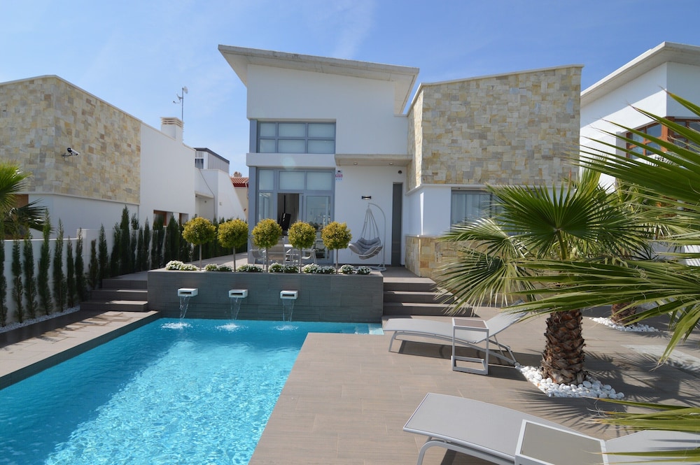 Villa with Garden & Roof Deck — 4-Star Luxury Hotel in Rojales, Spain