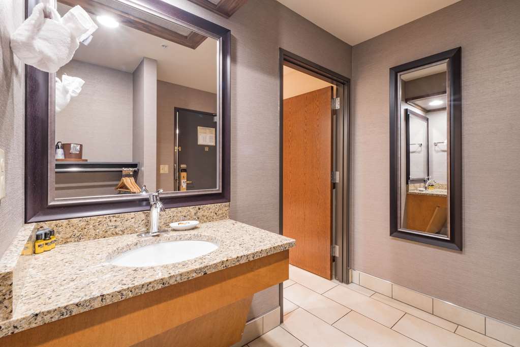 Best Western Plus GranTree Inn - photo 32