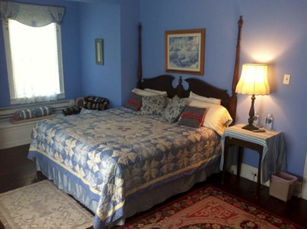 Six Acres Bed & Breakfast - photo 6