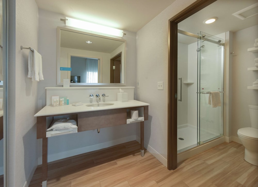Hampton Inn & Suites Seattle Redmond - photo 28