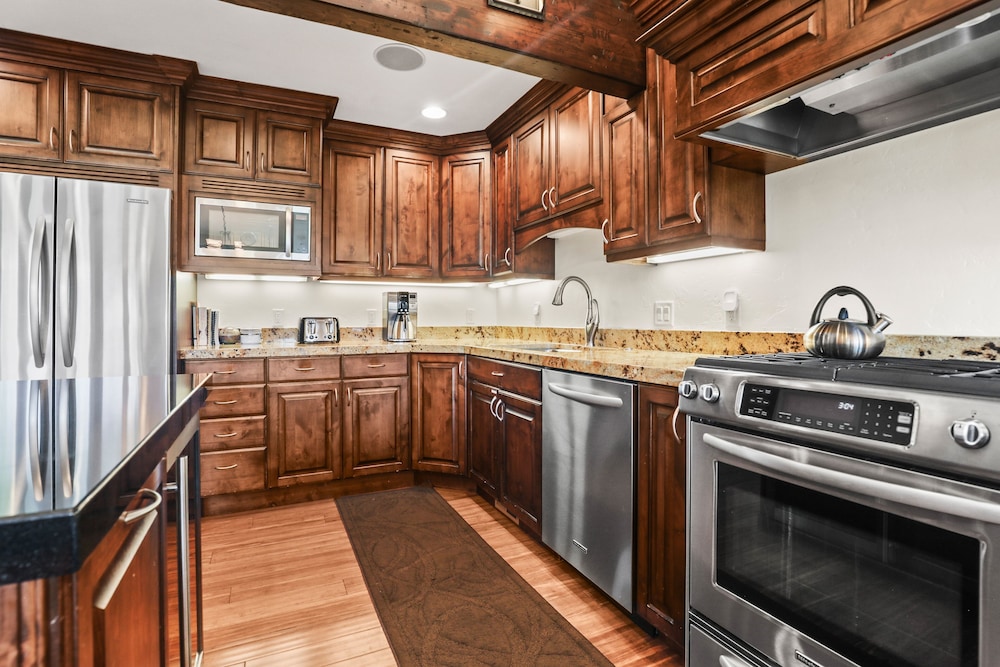 Fairway Village 2570 - photo 14