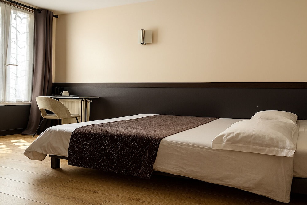 Hôtel des Bains — hotel in Maisons-Alfort