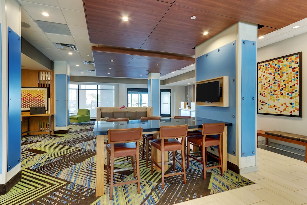 Holiday Inn Express Wilmington Porters Neck - photo 65