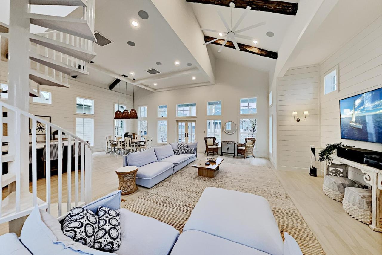 Mermaid’s Life at Palmilla Beach in Port Aransas, United States