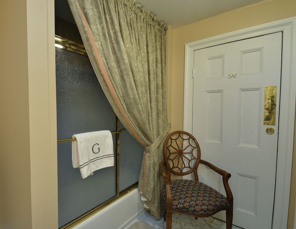 Choctaw Hall Bed and Breakfast - photo 13