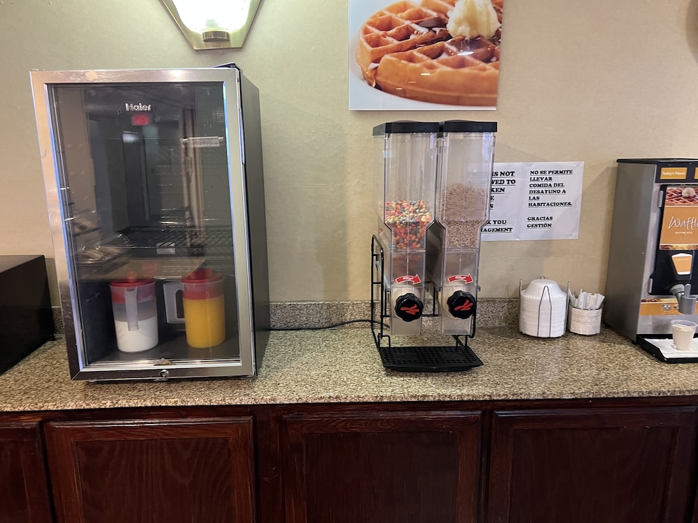 Americas Best Value Inn Pharr - photo 40