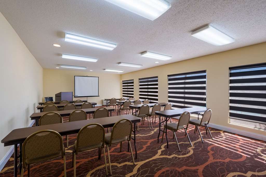Quality Inn & Suites Huntsville Research Park Area - photo 33