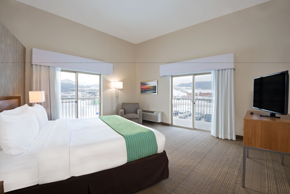 Holiday Inn Express & Suites Fraser Winter Park Area by IHG - photo 20