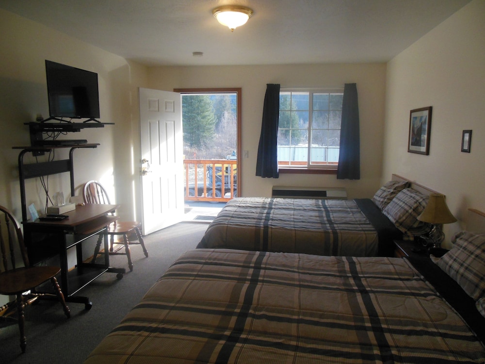 Clark Fork Lodge - photo 6