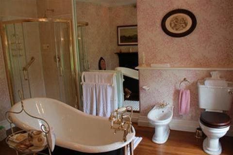 Country Hideaway — 5-Star Luxury Hotel in Luimneach, Republic of Ireland