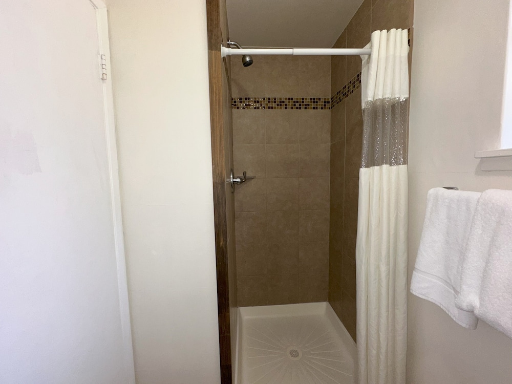 Alpine Inn and Spa - photo 23
