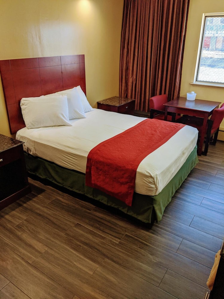 Jets Motor Inn - photo 13