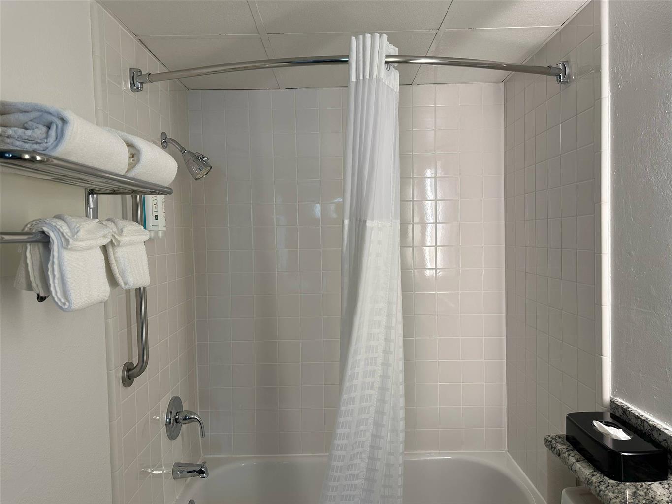 Quality Inn & Suites Everett - photo 11