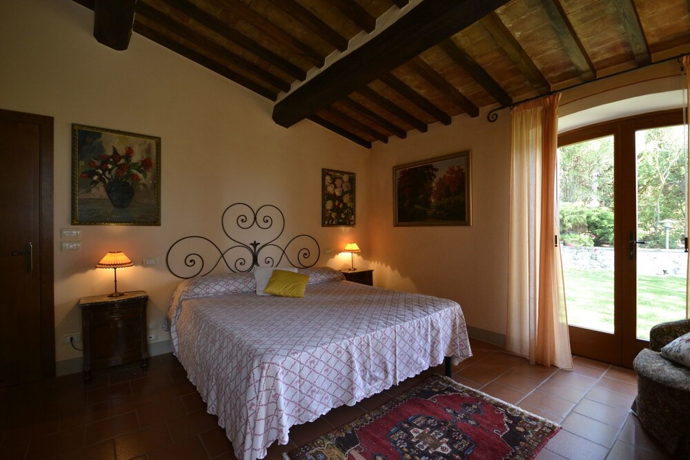 Appartamento Valentino — 4-Star Luxury Hotel in Cortona, Italy