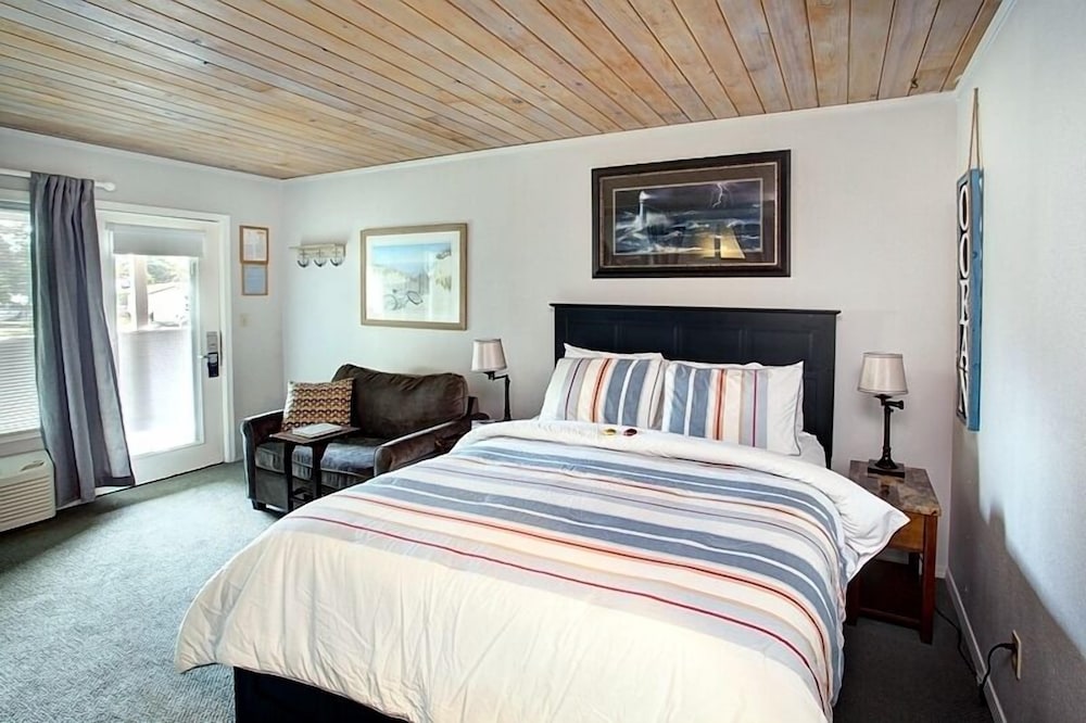 Lanai at the Cove - photo 19