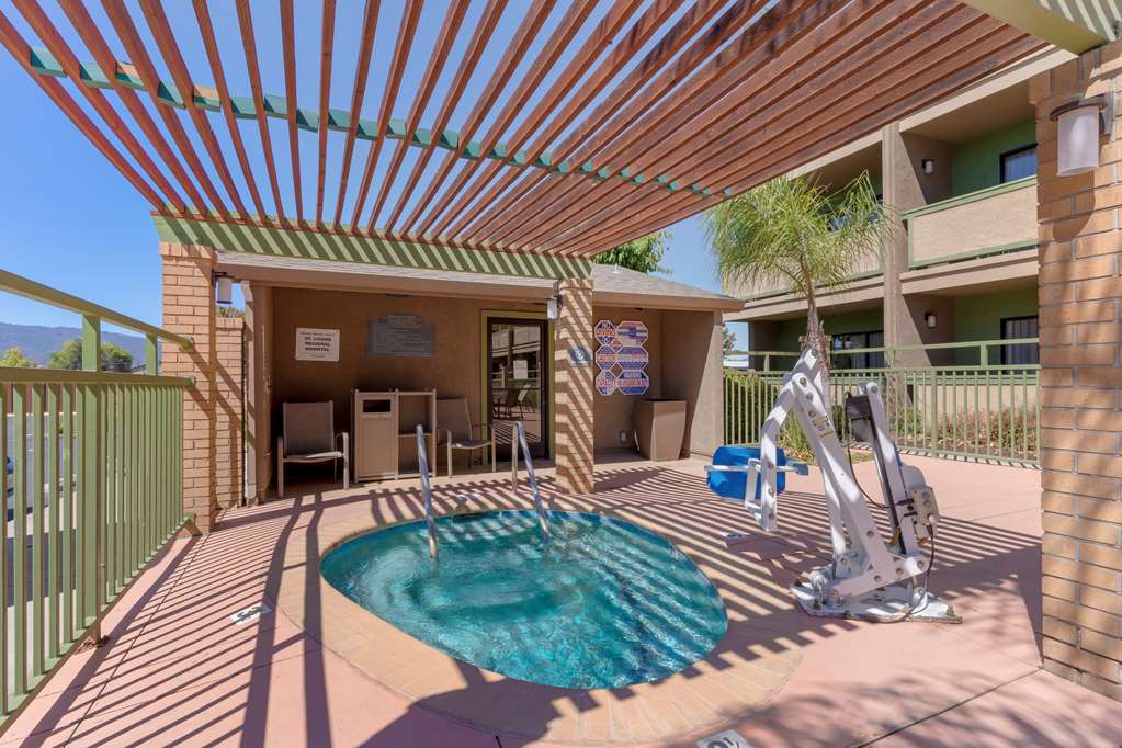 Best Western Plus Forest Park Inn - photo 24
