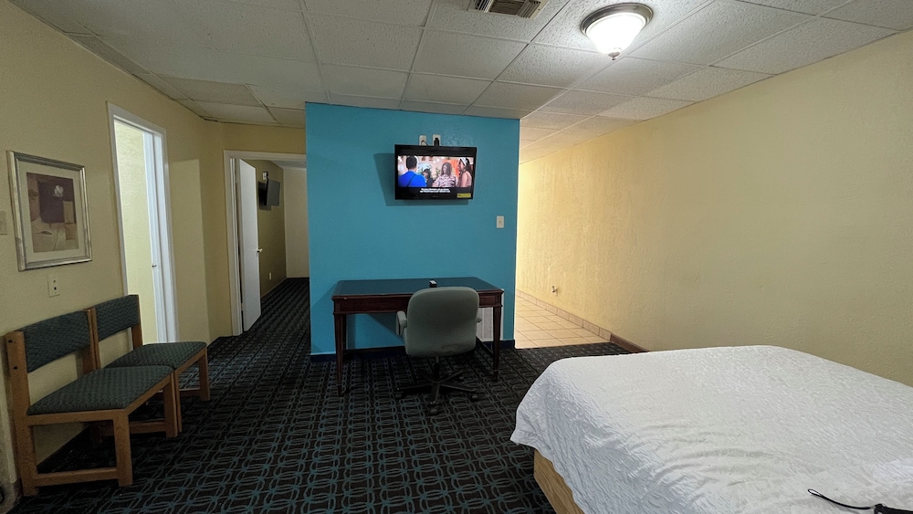 Extended Stay Snyder - photo 7