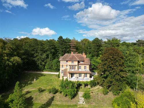 Le Manoir du Cerf - last minute hotel in Unknown City