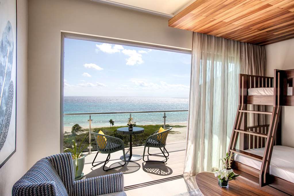 Family Living Ocean R
