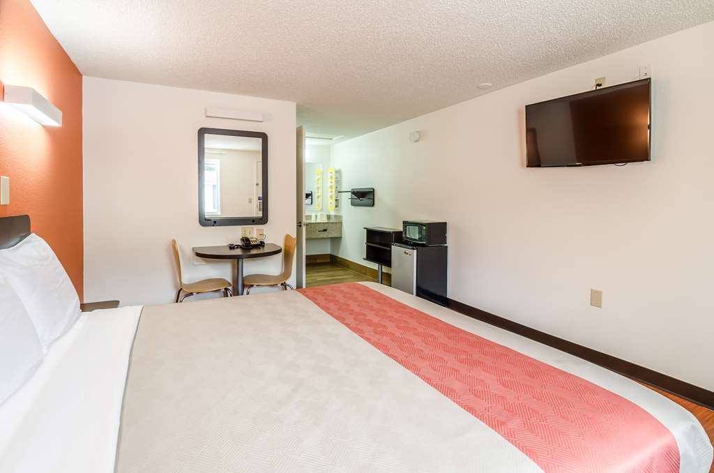 Motel 6 Troutville VA - photo 21